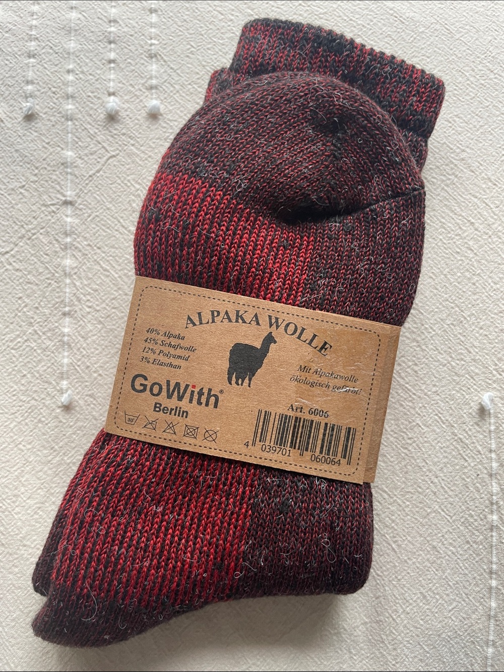Go with Berlin Men's Red & Black Alpaka Wool Blend Socks